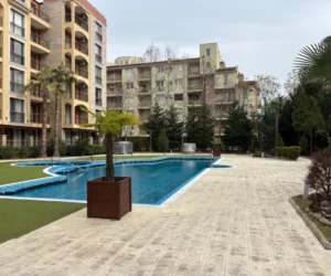 Трёхкомнатная квартира с террасой в Harmony Suites 3 Солнечный берег, Болгария