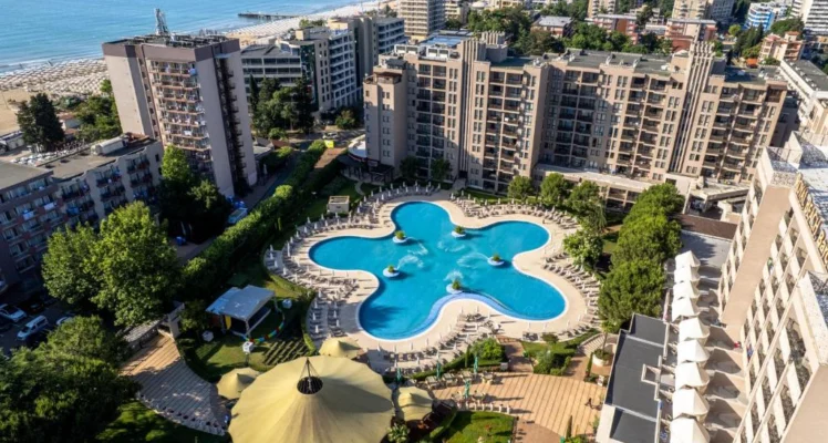 Двухкомнатные апартаменты в комплексе Barcelo Royal Beach - Солнечный берег, Болгария